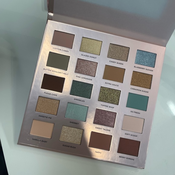 Makeup Eyeshadow Palette Bundle - Picture 3 of 5